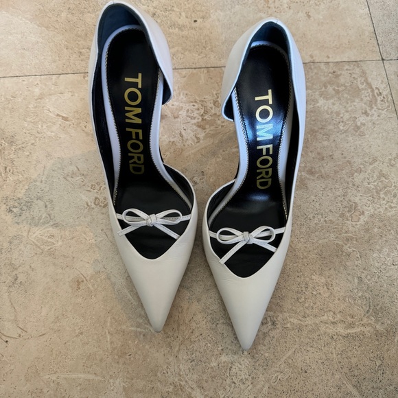 Tom Ford Leather Stiletto Pumps With Bow Front NEW - Picture 5 of 11